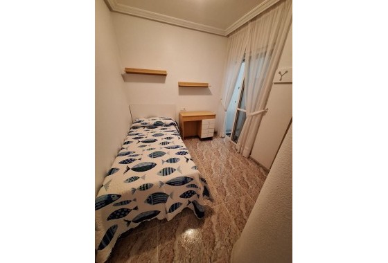 Reventa - Apartamento / piso - Torrevieja - Estacion de autobuses