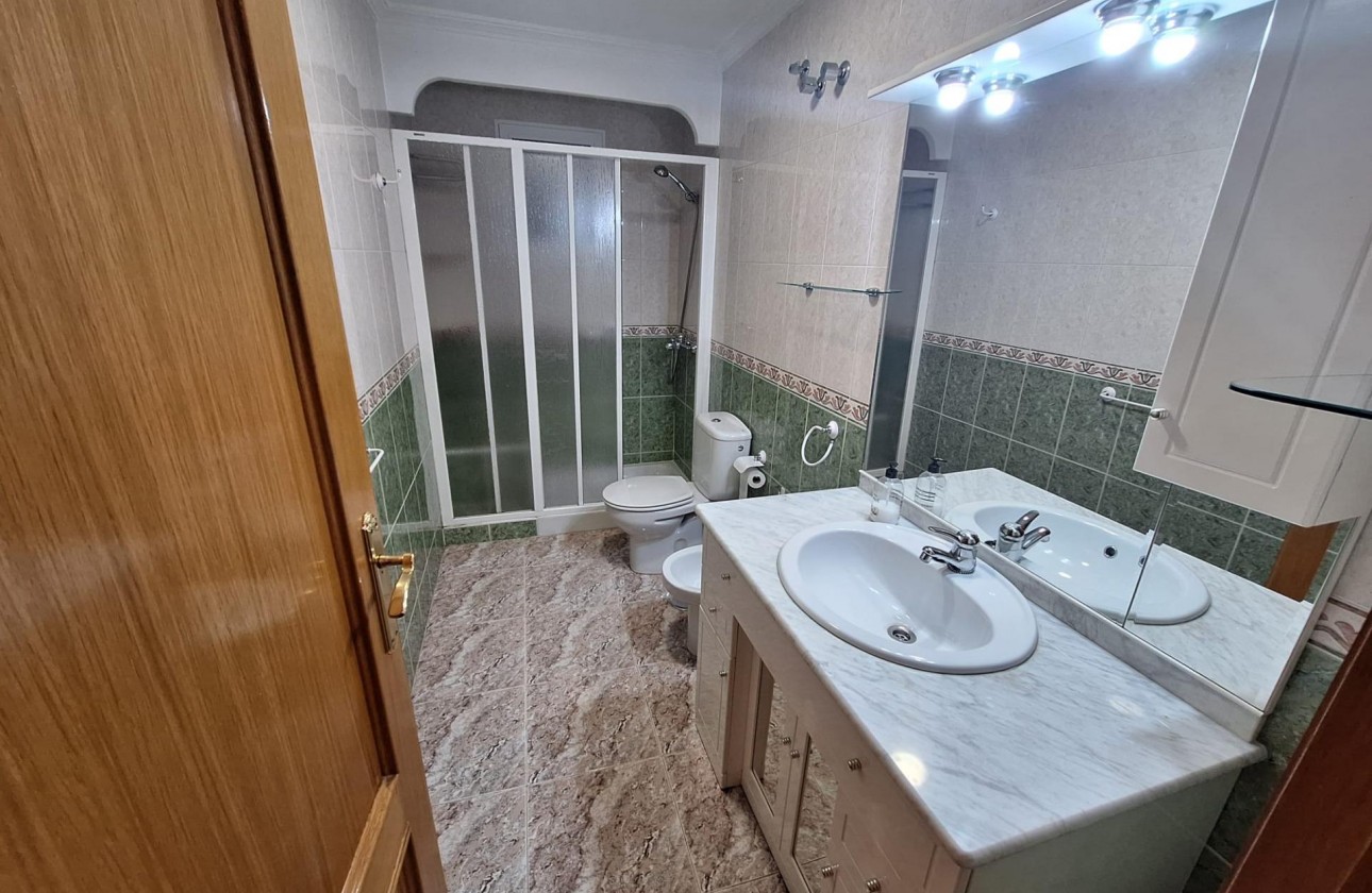 Reventa - Apartamento / piso - Torrevieja - Estacion de autobuses