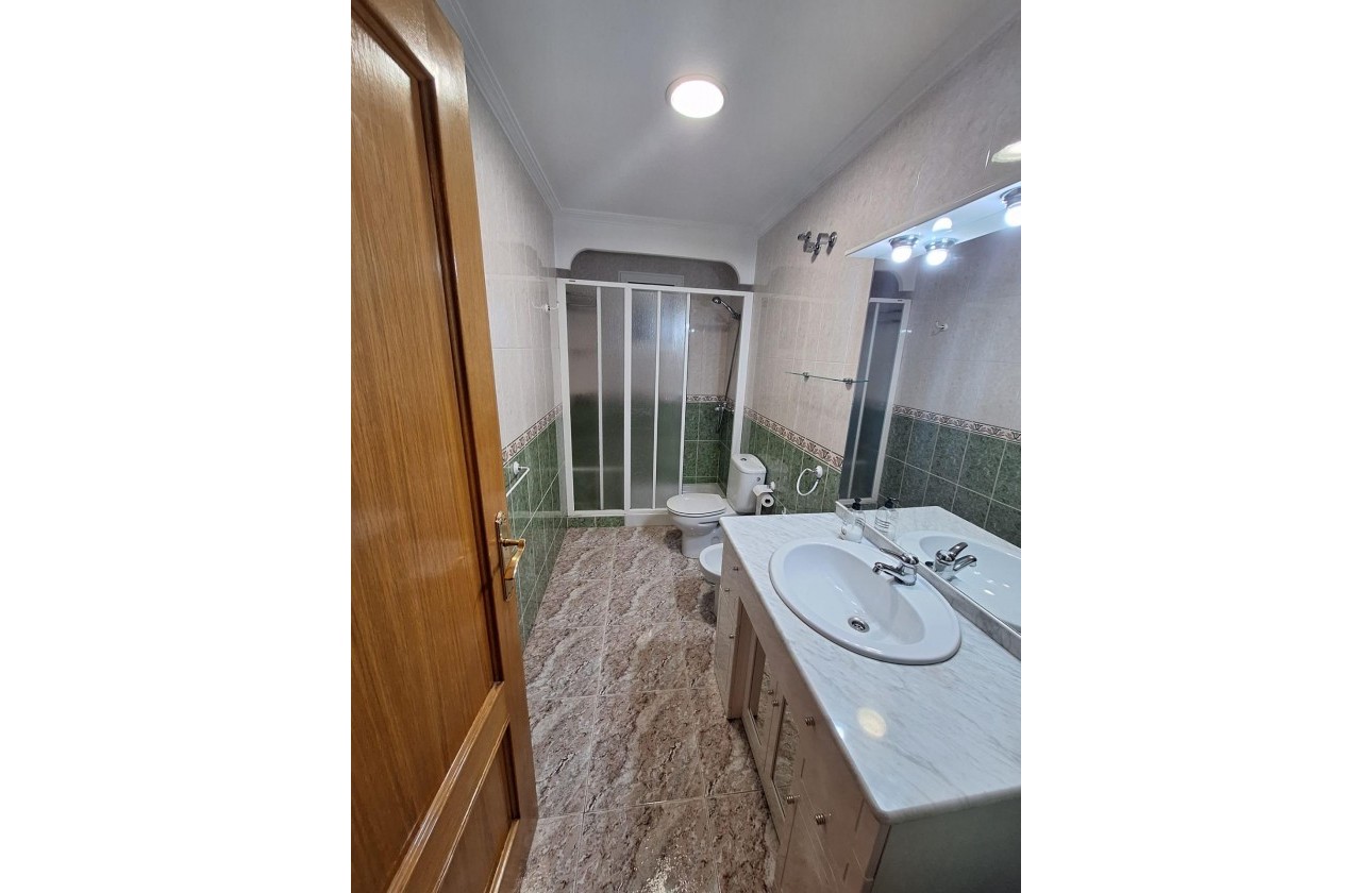 Reventa - Apartamento / piso - Torrevieja - Estacion de autobuses