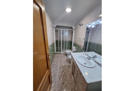 Reventa - Apartamento / piso - Torrevieja - Estacion de autobuses