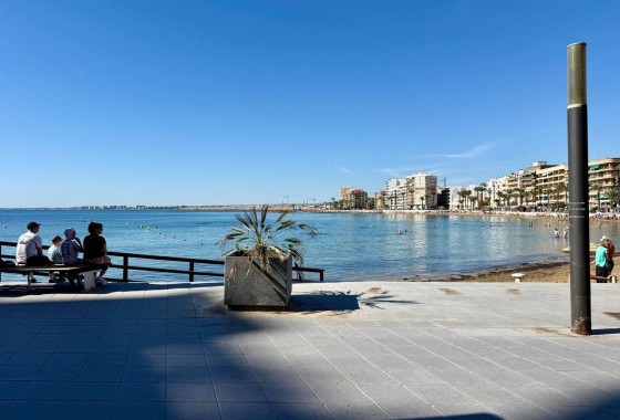 Reventa - Apartamento / piso - Torrevieja - Playa del Cura