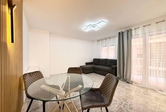 Reventa - Apartamento / piso - Torrevieja - Playa del Cura