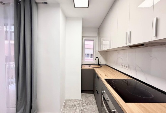 Reventa - Apartamento / piso - Torrevieja - Playa del Cura