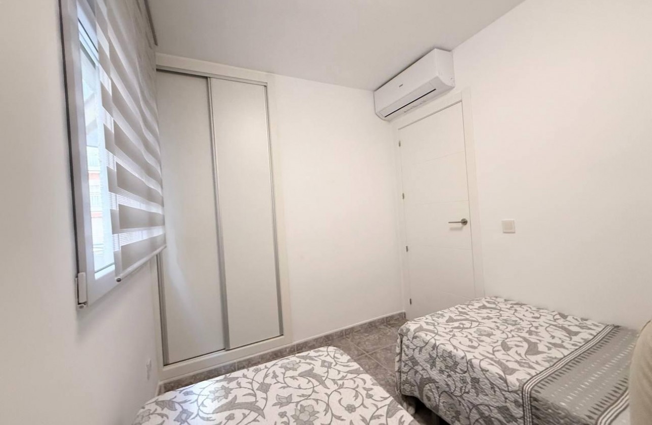 Reventa - Apartamento / piso - Torrevieja - Playa del Cura