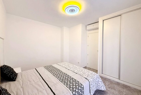 Reventa - Apartamento / piso - Torrevieja - Playa del Cura