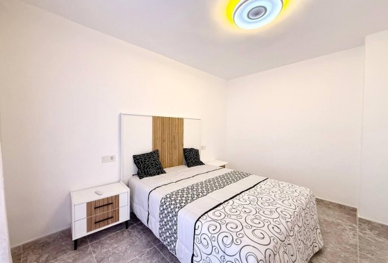 Reventa - Apartamento / piso - Torrevieja - Playa del Cura