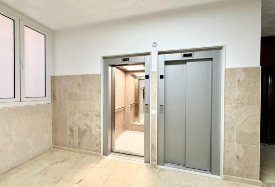 Reventa - Apartamento / piso - Torrevieja - Playa del Cura